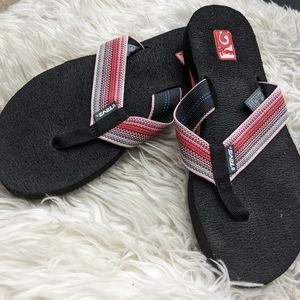 Women's Teva 'Mush' Sandals Flip Flops Size 7.5